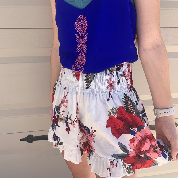 Strappy Tank Top - Picture 2 of 5